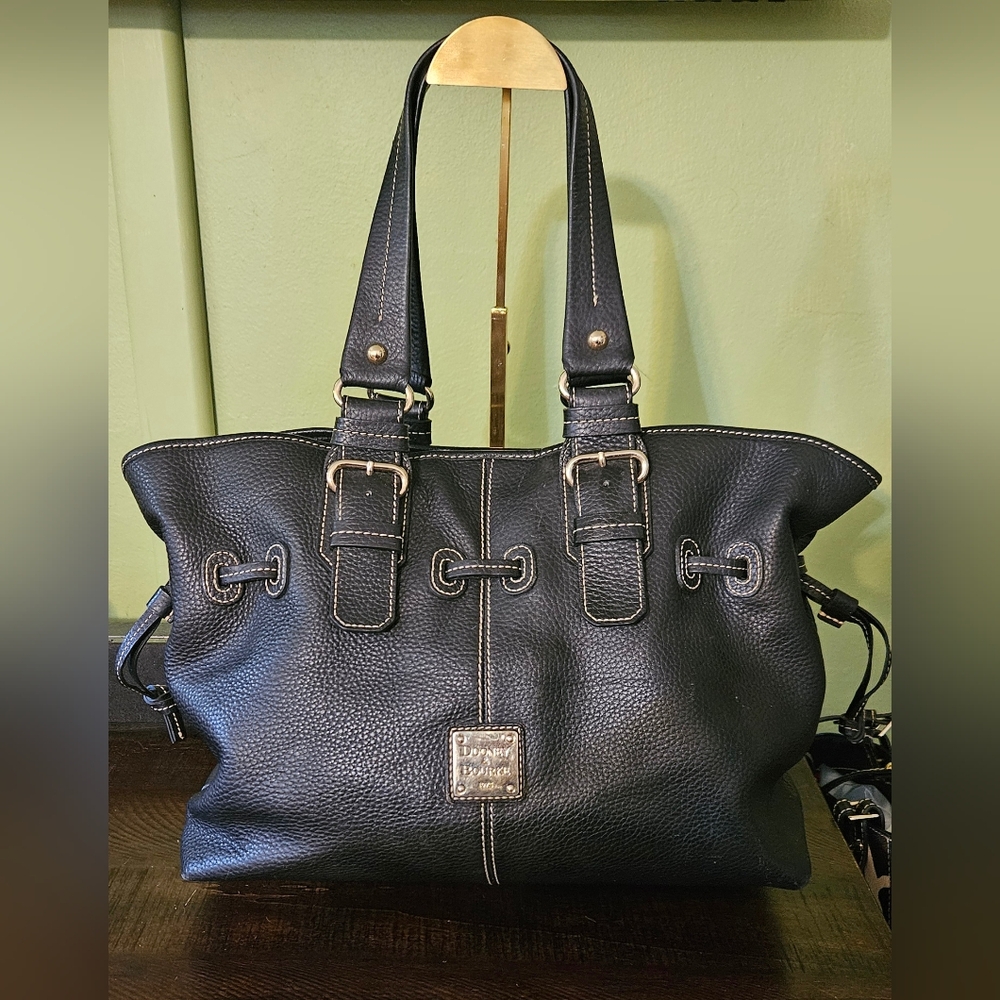 Beautiful Dooney & Bourke Pebbled Leather Large Satchel Bag EUC Black Authentic